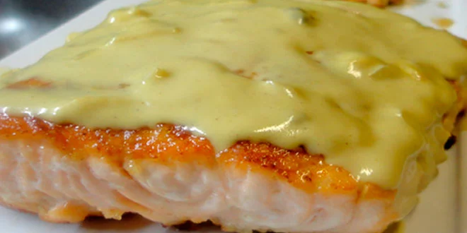 Como fazer salmão ao molho de queijo cremoso